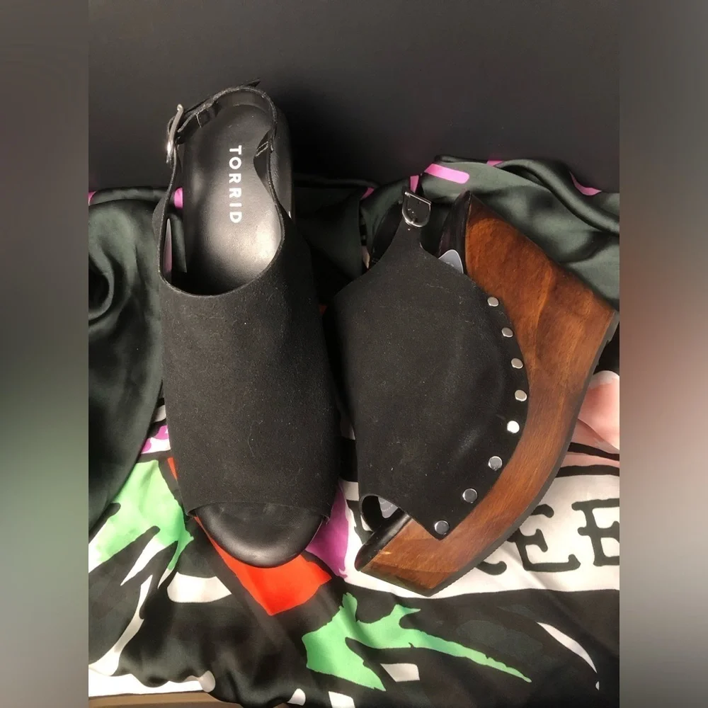 Torrid Black Wedge Sandals 9.5